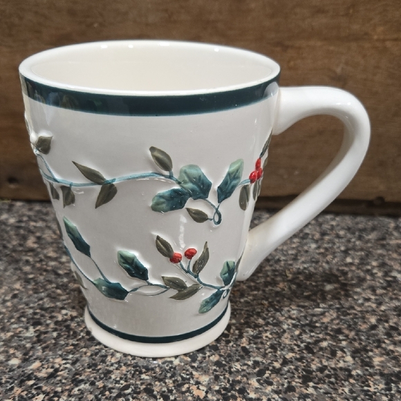 Pfaltzgraff Other - Pfaltzgraff Winterberry Coffee Tea Mug Holly Ivy Christmas Decor